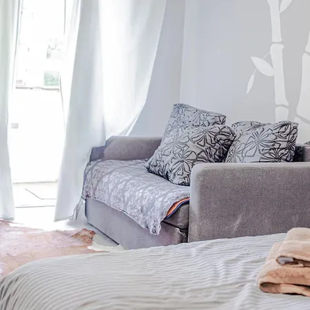 в центрі києва поруч з м. олімпійська Apartment *